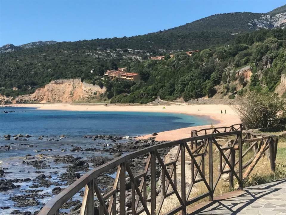 Casa Luisa Lejlighed Cala Gonone Eksteriør billede